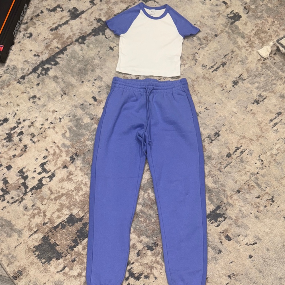 Aritzia set